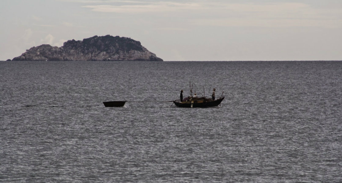 Fiskebåt i Sydkinesiska sjön. Foto: Författaren.