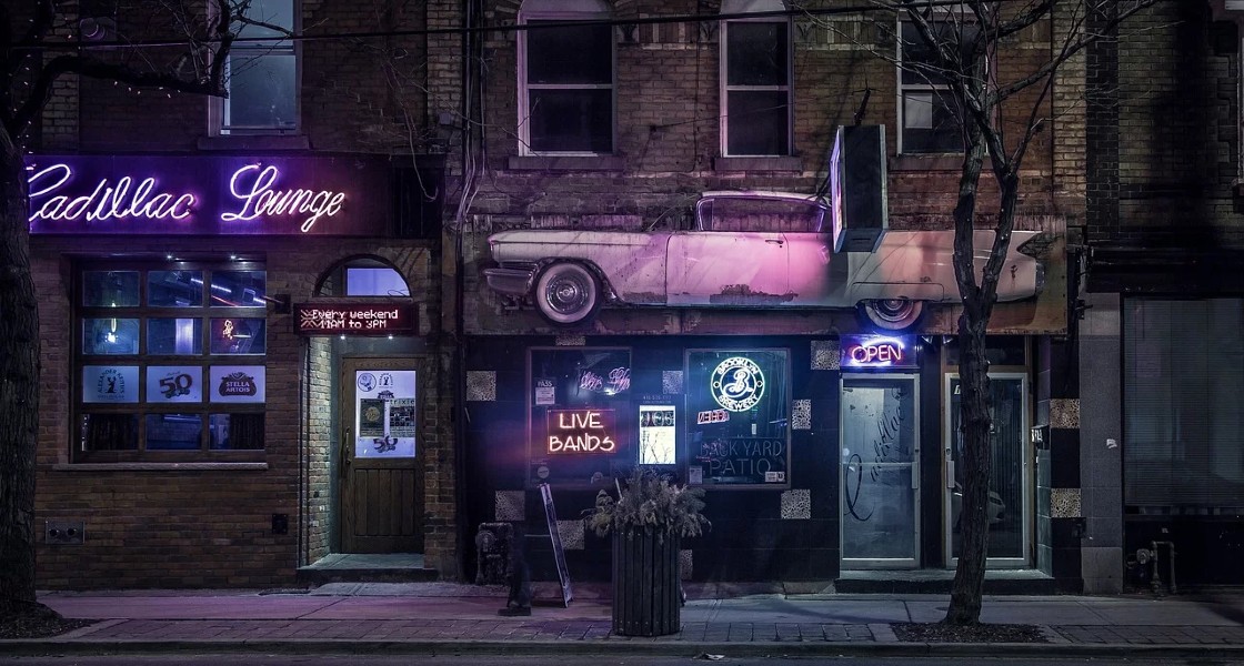 Bar. Free-photos/Pixabay
