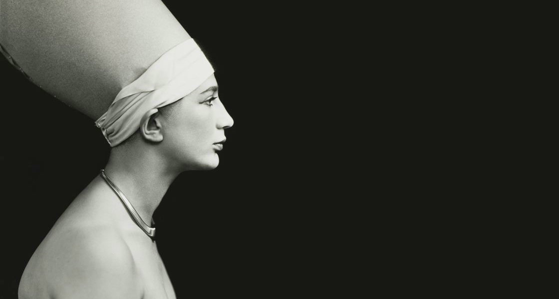 Anna Riwkin. Självporträtt som Nefertiti, ca 1930. Moderna museet. [detalj]