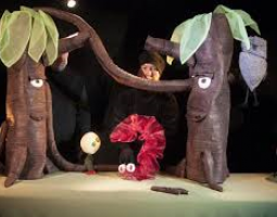 Teater: Monsterkonster; regi: Margareta och Ingemar Selander